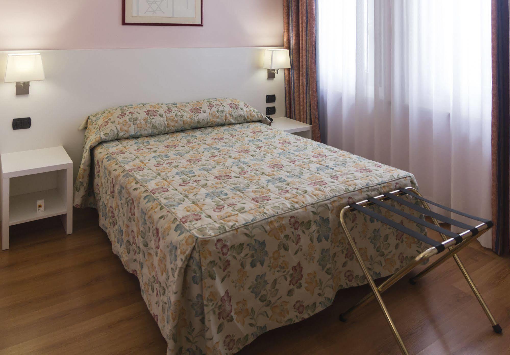 Hotel Pico Мирандола Екстериор снимка