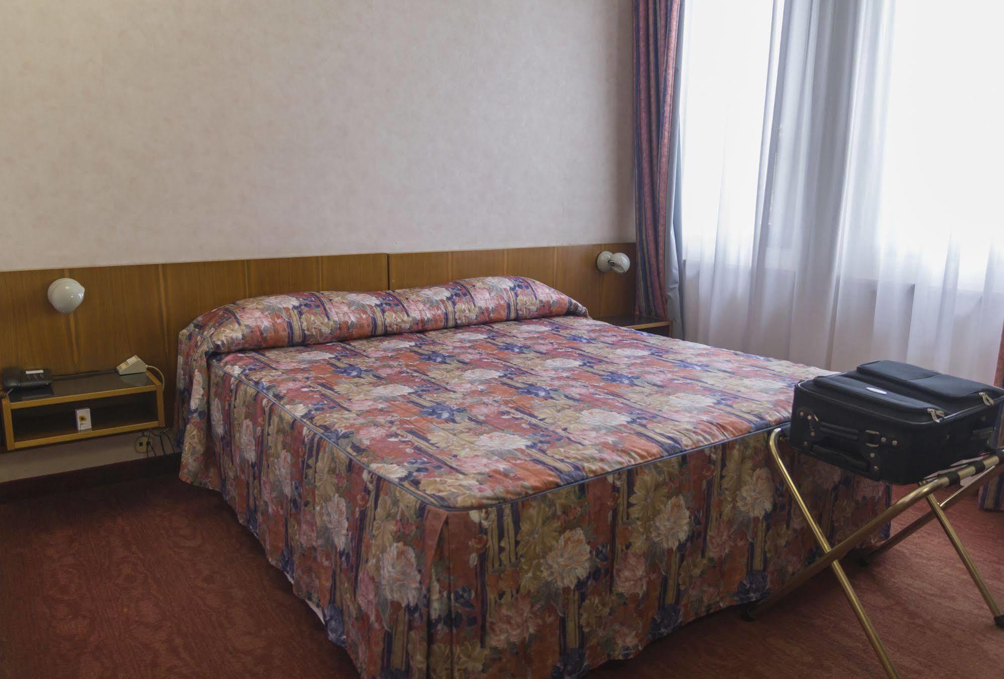 Hotel Pico Мирандола Екстериор снимка