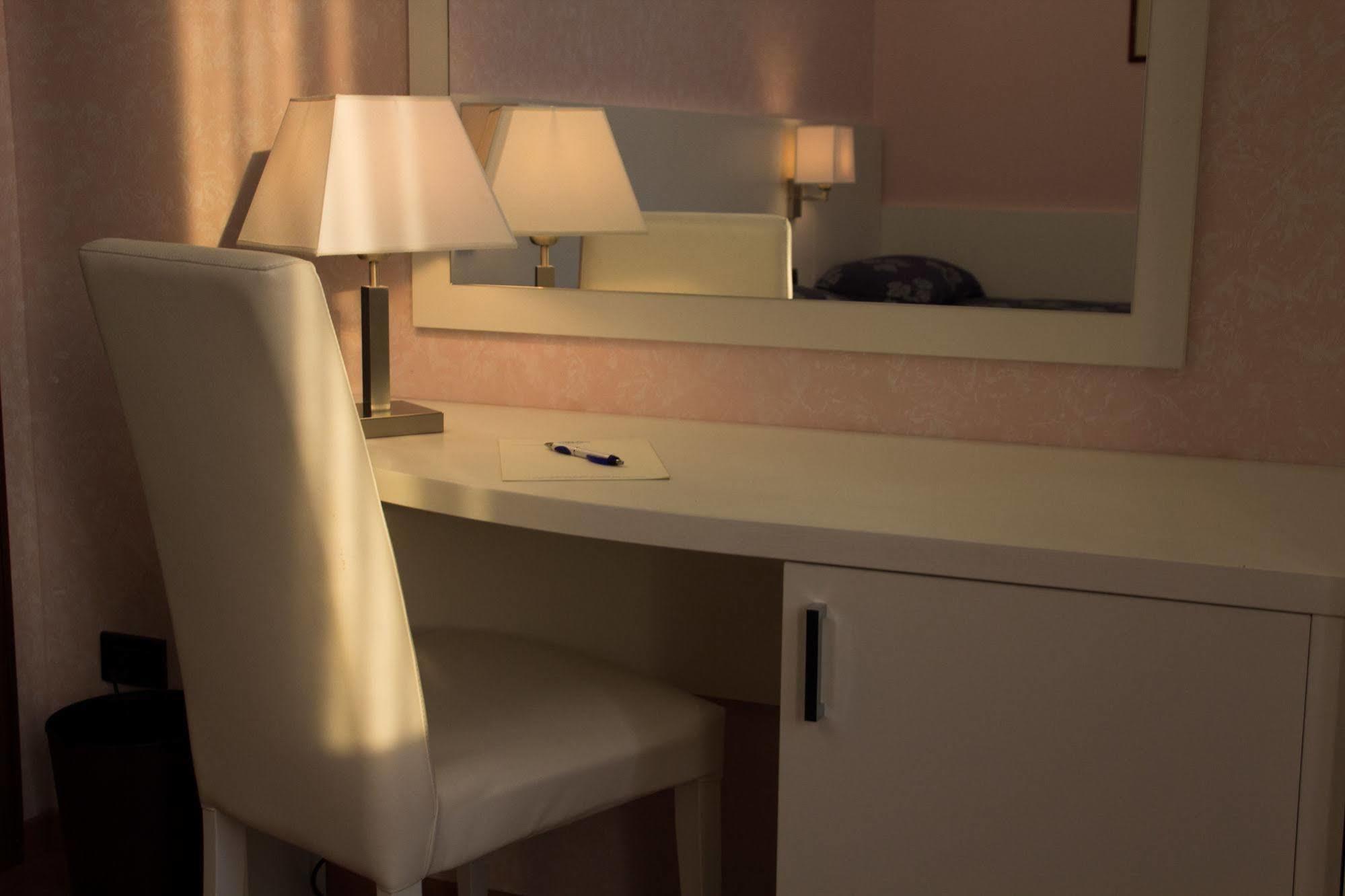 Hotel Pico Мирандола Екстериор снимка