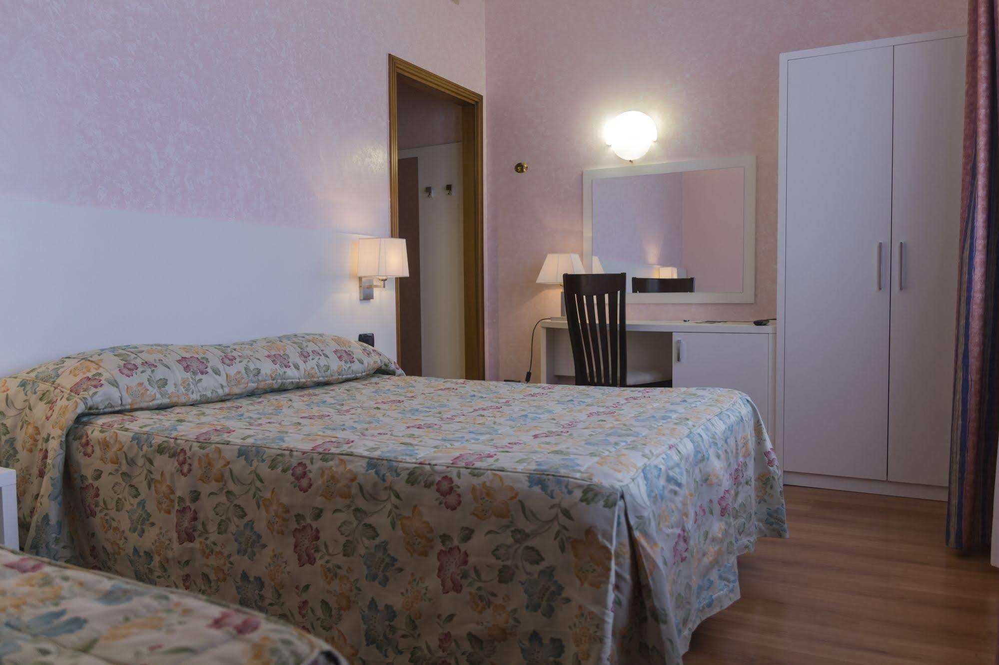 Hotel Pico Мирандола Екстериор снимка